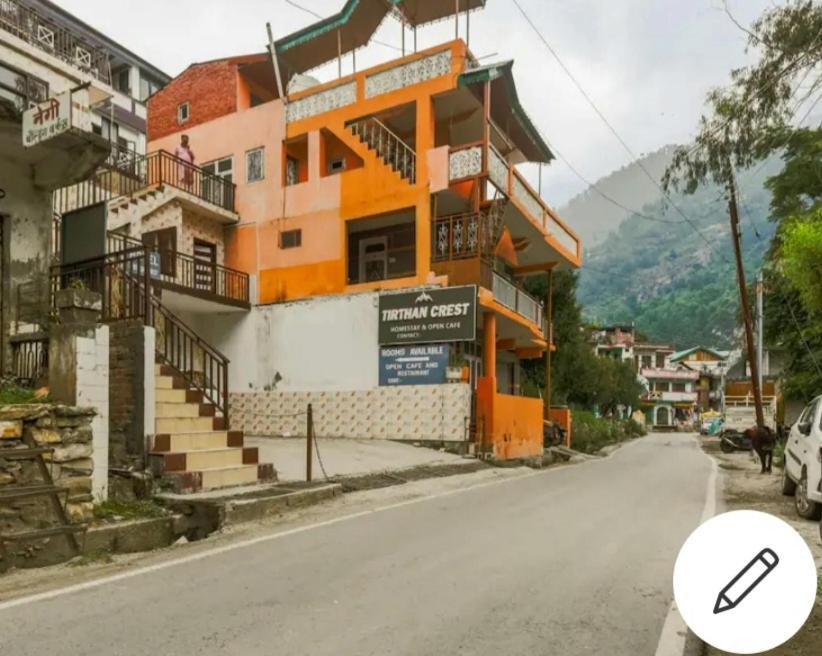 Tirthan Crest Homestay Banjar ภายนอก รูปภาพ