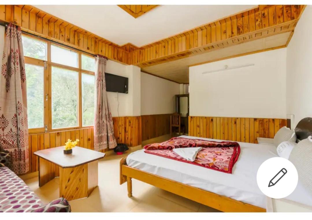 Tirthan Crest Homestay Banjar ภายนอก รูปภาพ