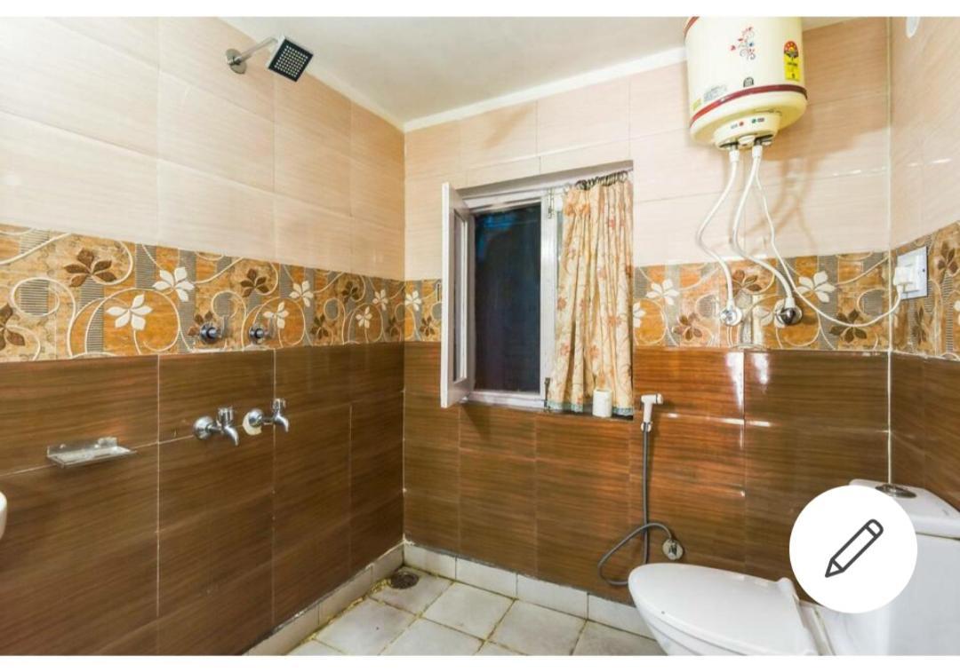 Tirthan Crest Homestay Banjar ภายนอก รูปภาพ