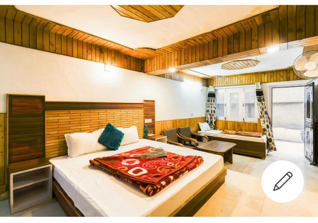 Tirthan Crest Homestay Banjar ภายนอก รูปภาพ